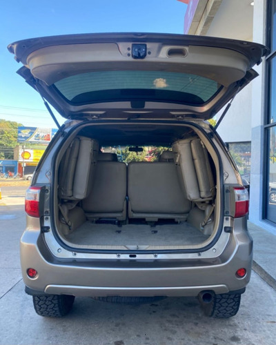 Toyota Fortuner Sr