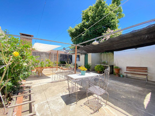 Venta 2 Casas 1 Y 2 Dormitorios Pad Único Sayago