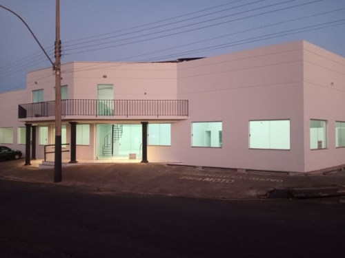 Imagem 2 de 20 de Loja Para Alugar Na Avenida São Francisco, Parque Residencial Irmãos Furquim, Bebedouro - Sp - Liv-16764