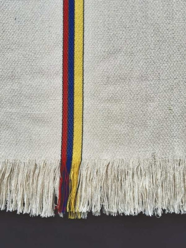 Imagen 4 de 5 de Poncho Ojo De Pez Bandera