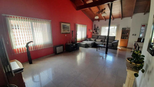 Imagen 6 de 14 de Casa - 5 Ambientes - Barrio Costa Azul - Villa Carlos Paz