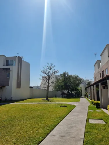 Linda Y Acogedora Casa En Venta En Real De Santa Fe, Xochitepec, Morelos