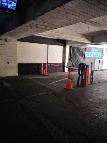 Estacionamiento Agustinas 1361 Sol De Chile