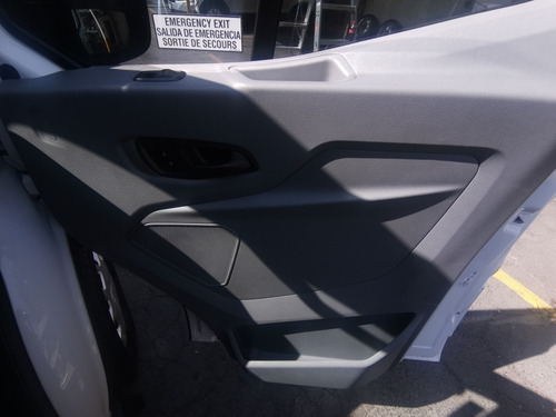Ford Transit 2.2 Pasajeros Larga Techo Alto Custom Mt 2019