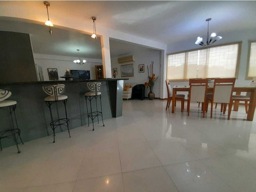 Vendo Casa 350m2 El Marqués 6479