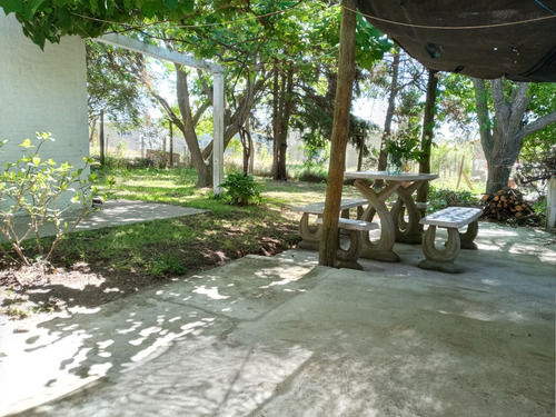 Chalet De 3 Dormitorios A Una Cuadra Al Norte De La Ruta