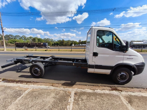 Iveco Daily 35s14 Ano 2013 Chassi - Covelp Americana