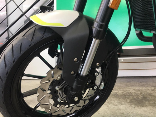 Imagen 7 de 25 de Benelli Leoncino 250 / Ahora 12/18 / Mejor Contado/ Toma U$s
