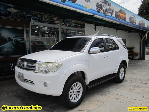 Toyota Fortuner 2011