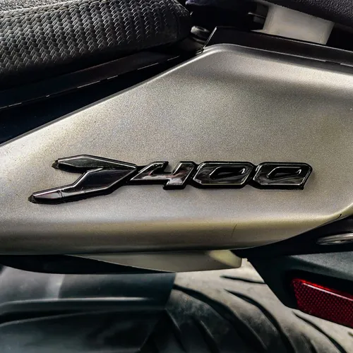 Bajaj Dominar 400 Plata Mate 2023
