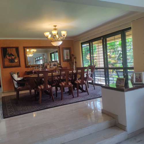 Silvia Jaramillo Vende Elegante Casa Monteclaro Lagunas