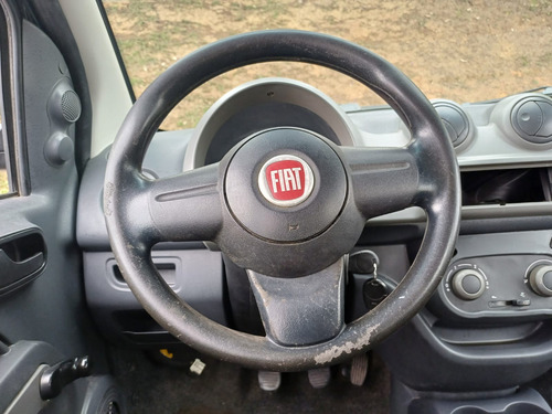 Fiat Uno Uno Vivace 1.0 8V (Flex) 4p