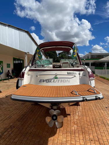 Lancha Evolution 265 Pés Ano 2005 Com 723hrs Mercruiser