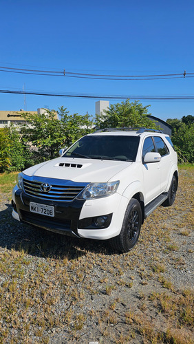 Toyota Hilux SW4 3.0 Srv 5l 4x4 Aut. 5p