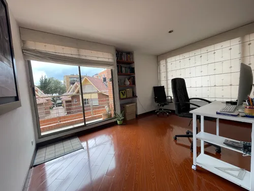 Amplio Apartamento- Excelente Ubicacion .