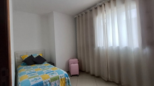 Sobrado À Venda | 3 Quartos | Suíte Com Hidro | Financiamento Disponível!