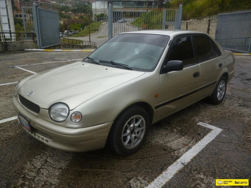 Toyota Corolla .