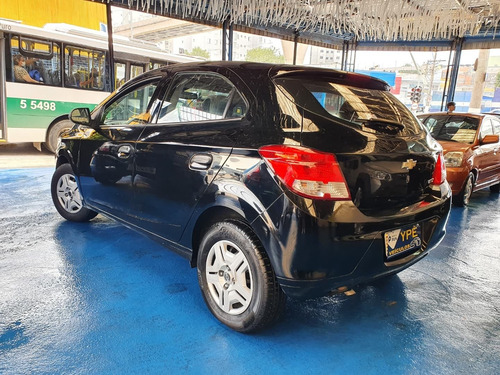 Imagem 2 de 13 de Chevrolet Onix 2015 1.0 Ls 5p