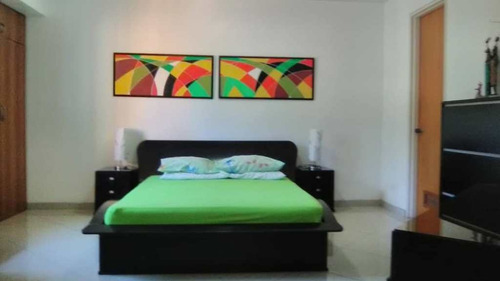 Imagen 10 de 14 de Moderno Apartamento Tipo Duplex Con Bella Vista Al Avila
