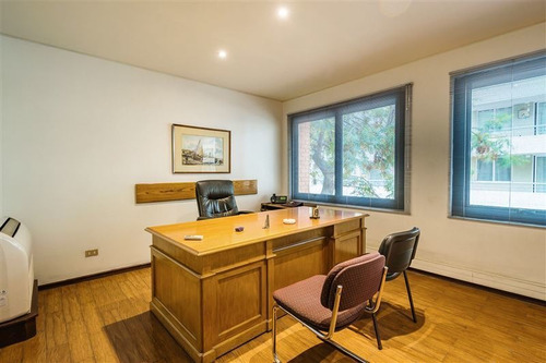 Imagen 3 de 20 de Edificio De Oficinas En Venta En Santiago Para Inversionista