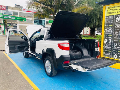 Fiat Strada 1.6 Adventure Locker Doble Cabina