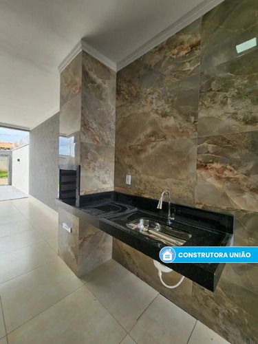Casa Com 2 Quartos E 2 Banheiros