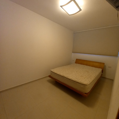 Vendemos Apartamento Para Socios Del Club Puerto Azul - Naiguata, 3/2/1 Xavijennyinmuebles