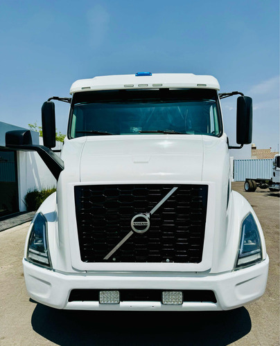 Pipa De Agua 10,000 Litros Camion Rabon Volvo Vnr 2019