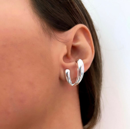 Brinco Ear Hook Class Banhado A Prata (semijoia)