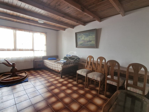Casa En Venta De 4 Dorm. En Santo Domingo