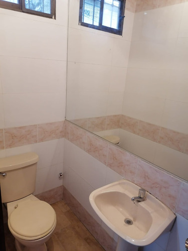 En Venta Bonita Casa-2 Pisos! Mucho Lote1, Cerca Al Mall Del Norte!!