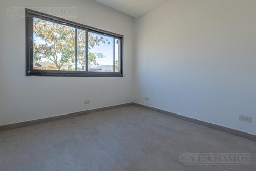 Casa De Una Planta En San Matías Pg
