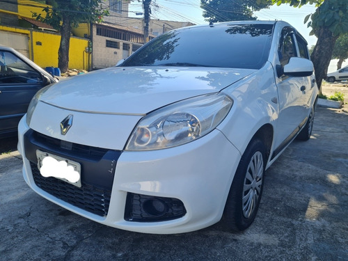 Imagem 1 de 7 de Renault