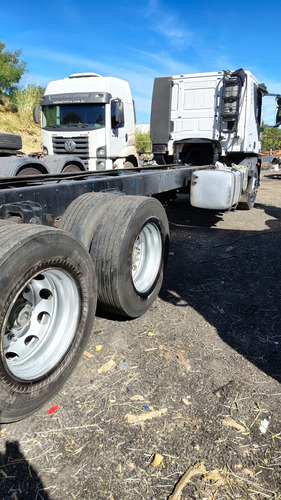 Iveco Tector 240e28 Leito Chassi/bau Financio 1º Caminhao