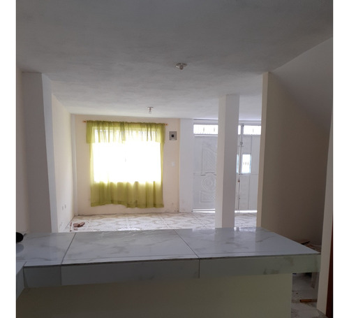 Imagen 9 de 23 de Vendo Casa Independiente Con Opcion A Construir Otros Pisos, Calle Principal, Norte De Quito Carapungo