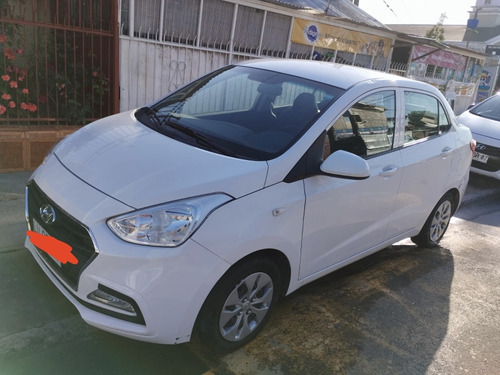 Hyundai  Grand I 10 Sedán  Ac 1.2 