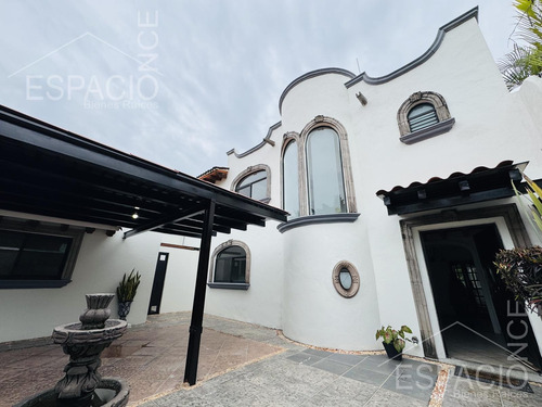 Casa En Fraccionamiento Lomas De Atzingo