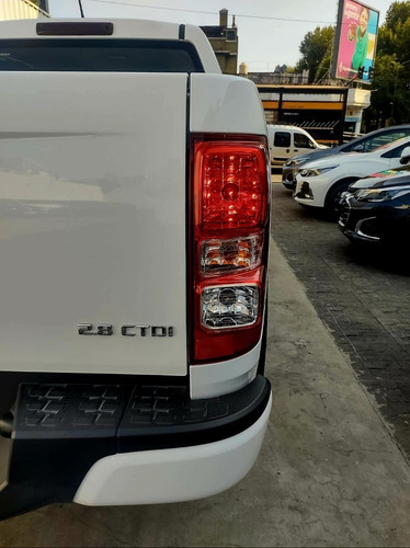 Imagen 7 de 16 de Nueva Chevrolet S10 2.8 Ls 2023 0km Cd 200cv 4x2 Color Smar5