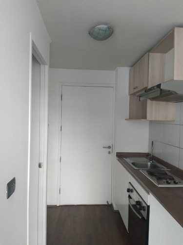 Arriendo Estudio Central ¡a Solo Pasos Del Metro Santa Ana!