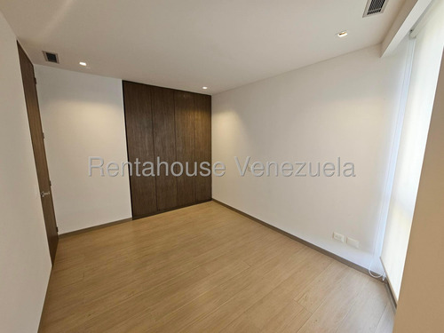 Apartamento Remodelado En Alquiler En Las Mercedes