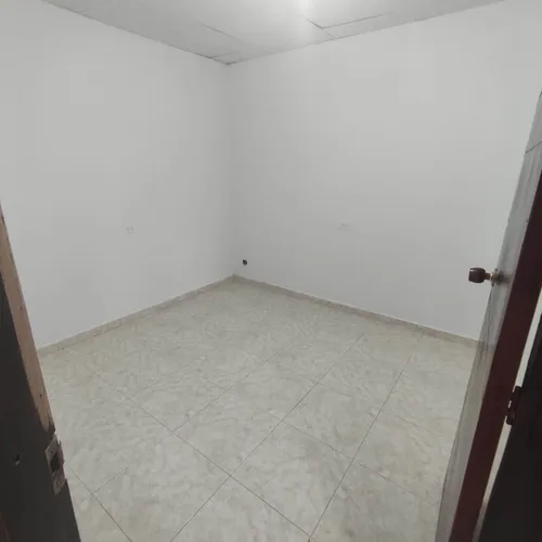 Casa En Segundo Piso, Amplia Y Fresca