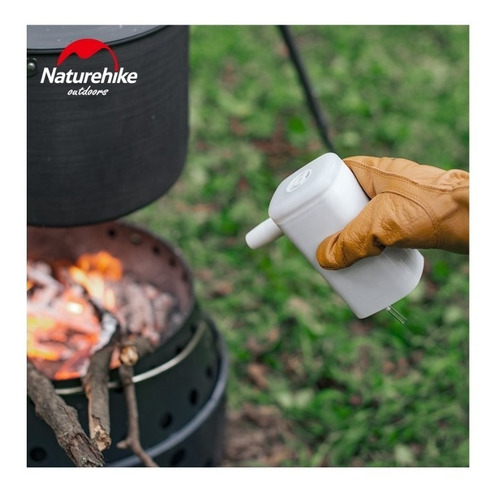 Imagen 6 de 10 de Naturehike - Mini Bomba De Aire Con Luz Y Batería Externa