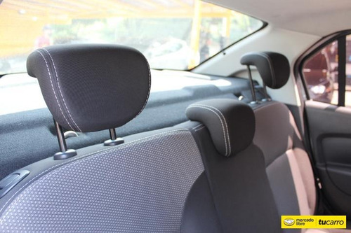 Renault Logan 1.6 Privilege / Intens