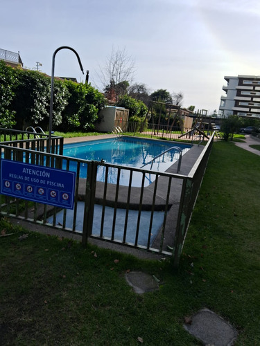 Departamento De Lujo En Sector Residencial: 2 Dormitorios, 2