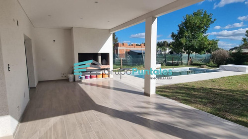 Casa En Malibu Canning Recien Refaccionada A Nuevo Apta Crédito Oportunidad