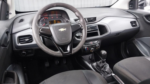 Chevrolet Onix Joy Black