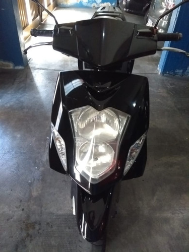 Imagen 4 de 11 de Scooter Daelim S1 / 125 Cc. Made In Corea Rodada En 2014