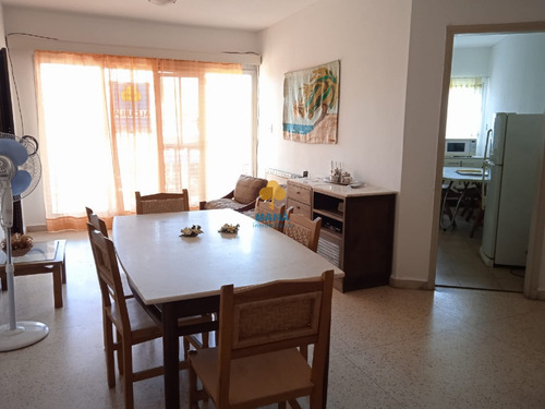 Alq. Temporada, Apartamento 3 Dormitorios, Zona Céntrica, A 250 Metros Del Mar - Atlántida Ap1