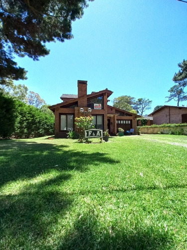 Imagen 1 de 30 de Casa Venta Pinamar B5 Libertador 3 Dormitorios 3 Baños Garage Radiadores Dvh Permuta Mar Del Plata