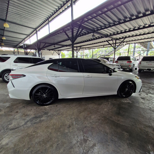 Toyota Camry Xse 2023 14.000km